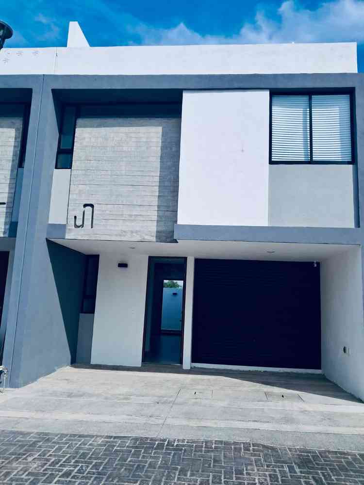 casa en venta avenida federalistas valdepenas zapopan jalisco p5ksOc2